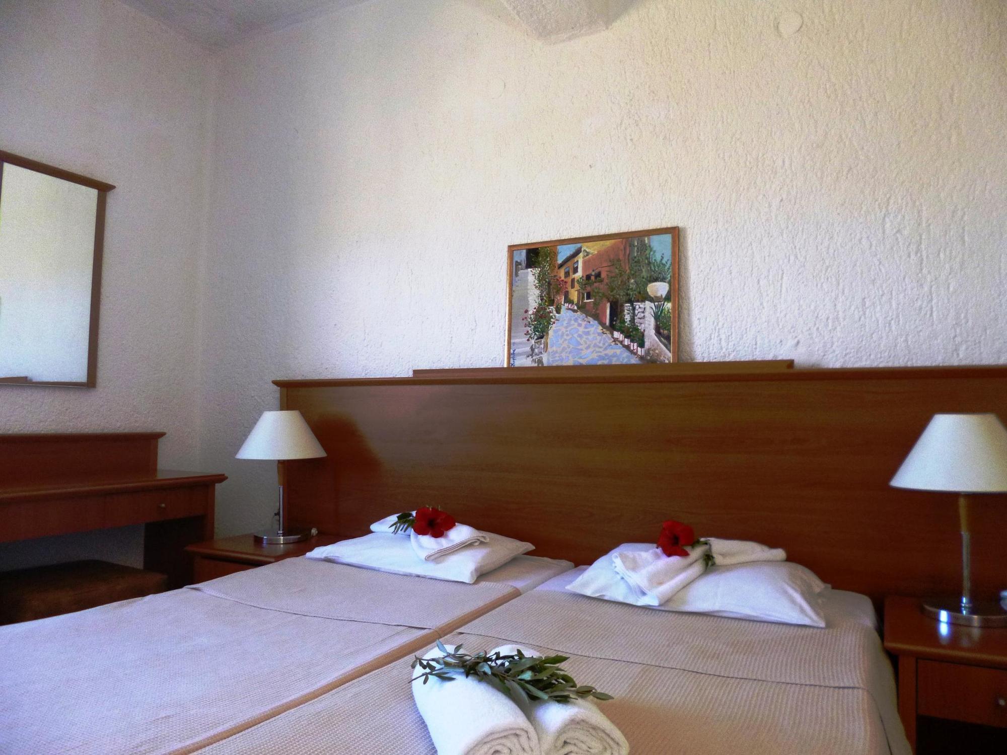 Elounda Olive Garden Apts & Studios מראה חיצוני תמונה